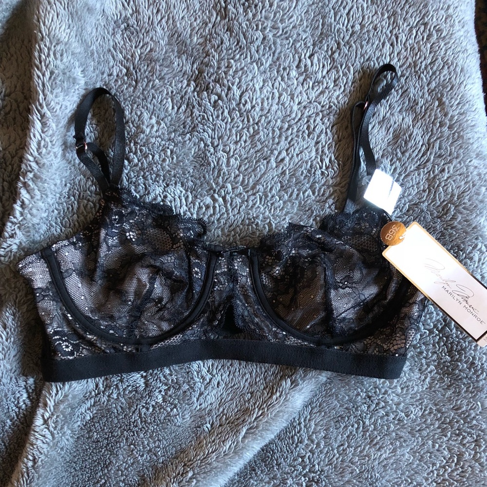 Black lace bra